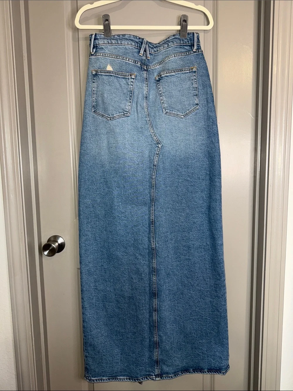 🩷 Good American - Good Ease - High-Rise Split-Front Denim Skirt - 2/26 - Picture 6 of 8